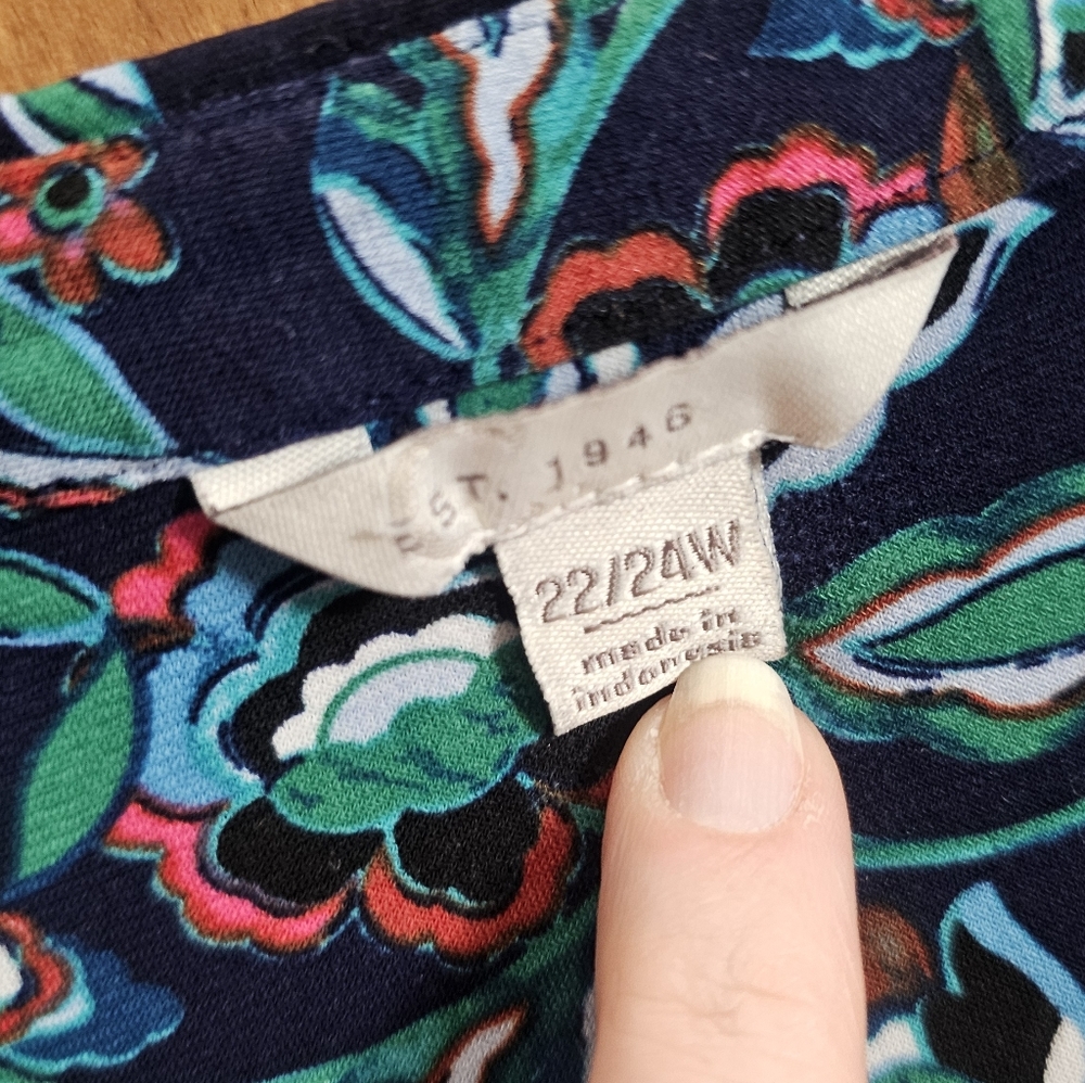 Chicos womens Floral V neck Tunic Blouse Top shirt 22 24w 3x 3xl Navy blue - Picture 3 of 9